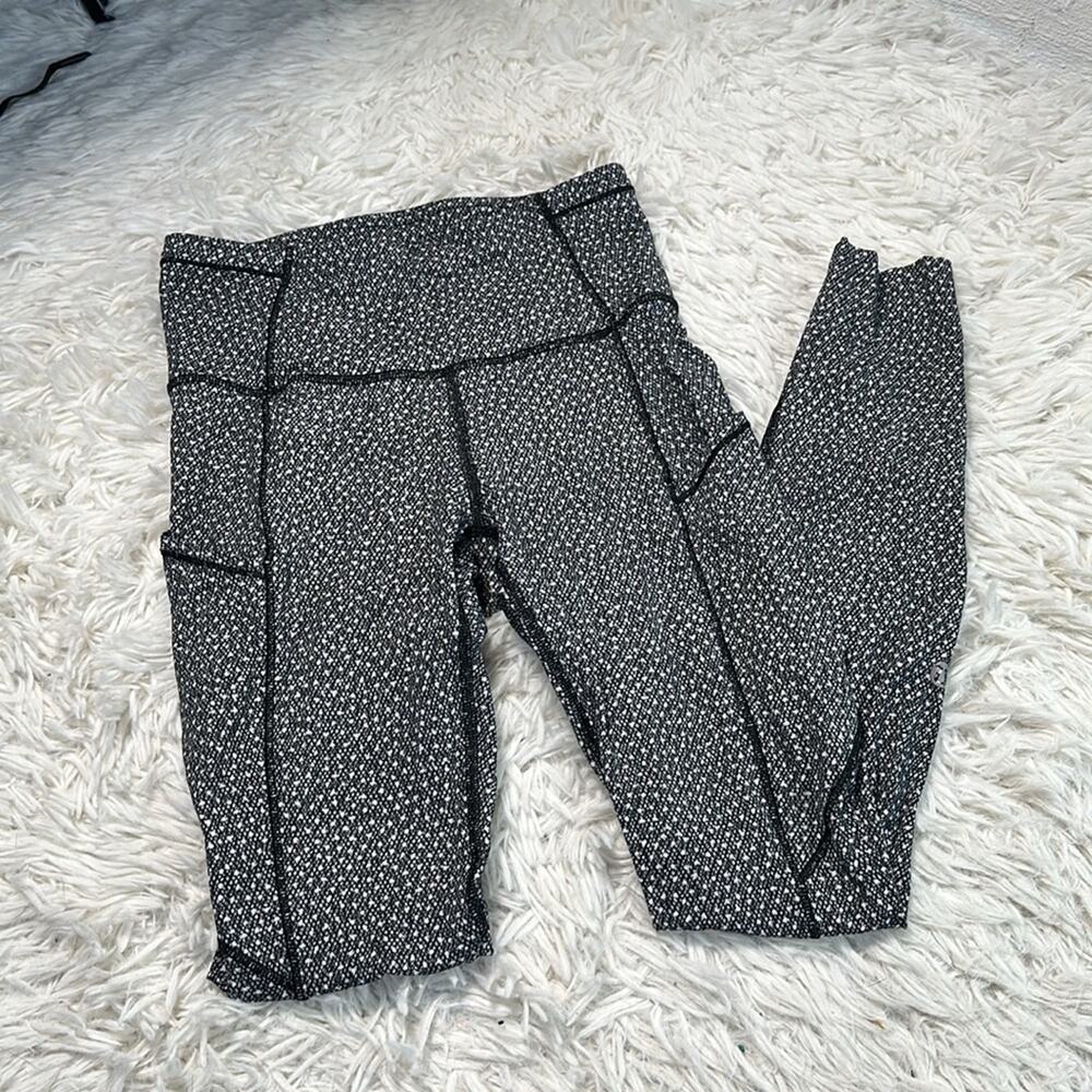 Lululemon Fast And Free 7/8 Tight Frozen Fizz White Black